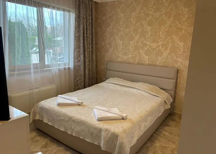 2-bedroom In Florence Boutique דירה 4*